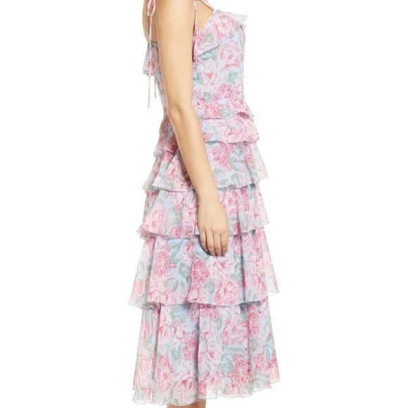 WAYF tiered floral dress - Picture 2 of 3